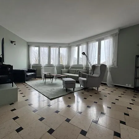 Retro Lomme Apartment *